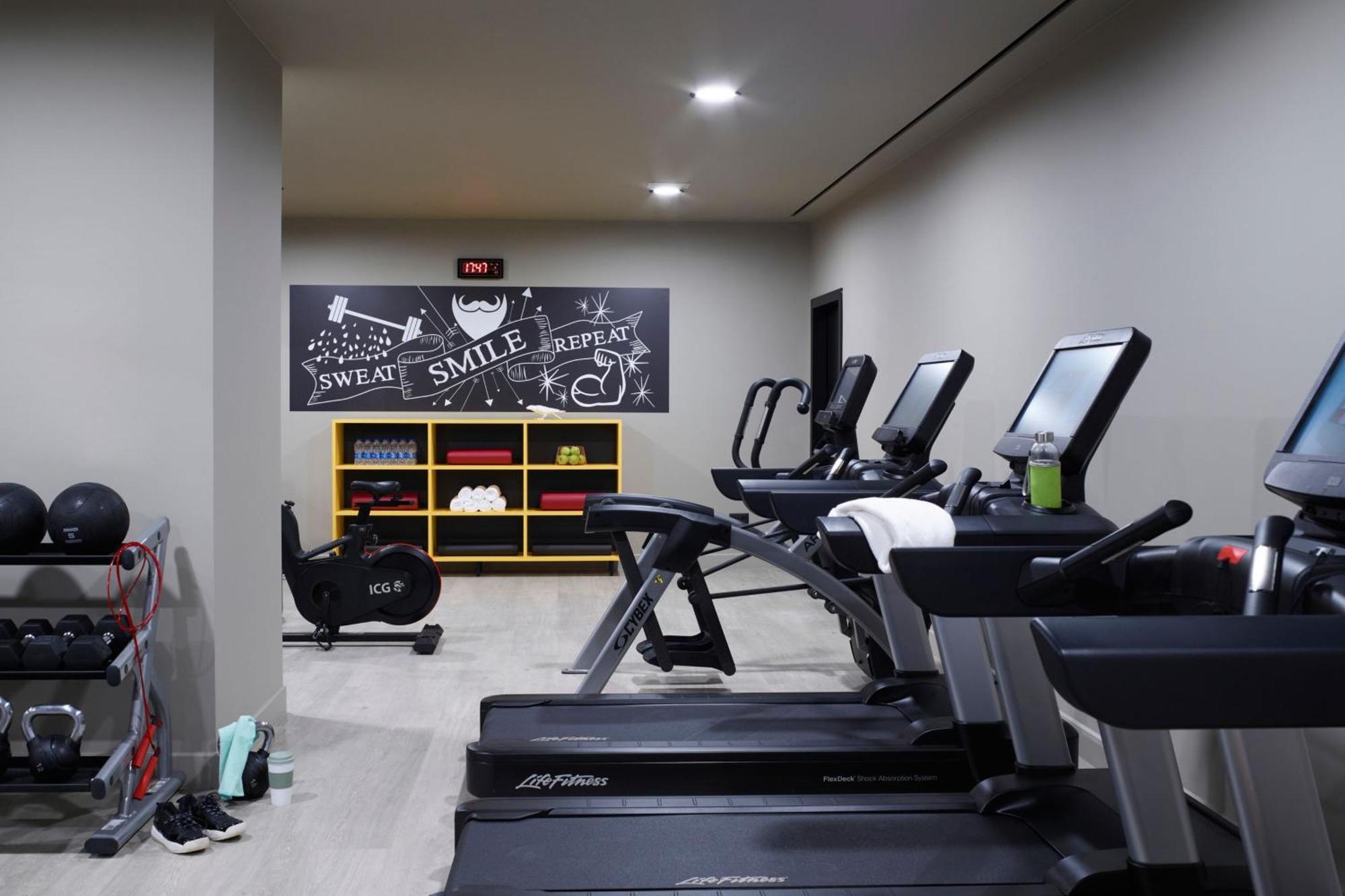 Moxy Athens City Atenas Exterior foto